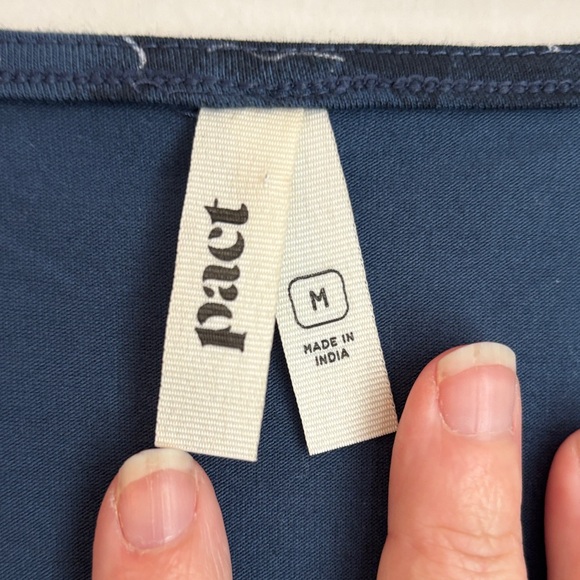 Pact Women's organic cotton Navy Floral V-Neck short sleeve comfortable Dress MD - Picture 7 of 12